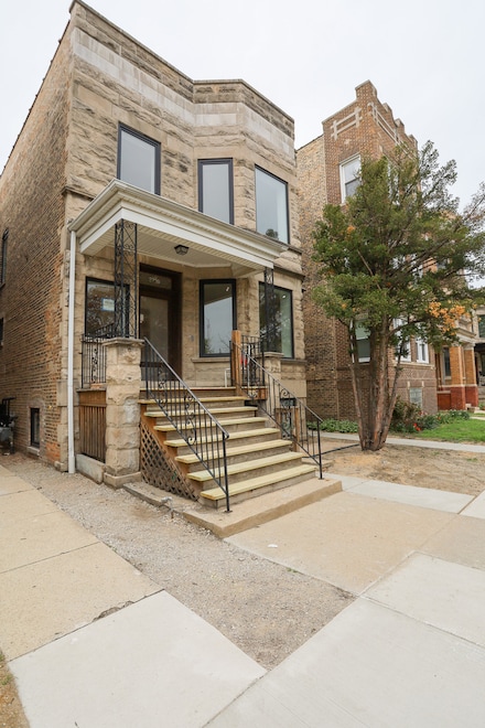 2230 W Wilson Ave Unit G, Chicago, IL 60625