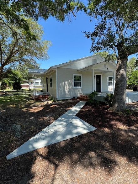 132 Fishermans Cove Paradise Rd, Crescent City, FL 32112