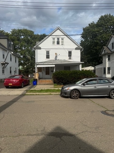 11 Cleveland Ave, Endicott, NY 13760