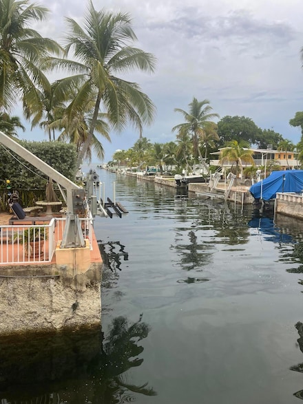 1220 Mockingbird Rd Unit B, Key Largo, FL 33037