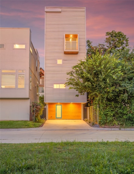 1315 Lakin St, Houston, TX 77007