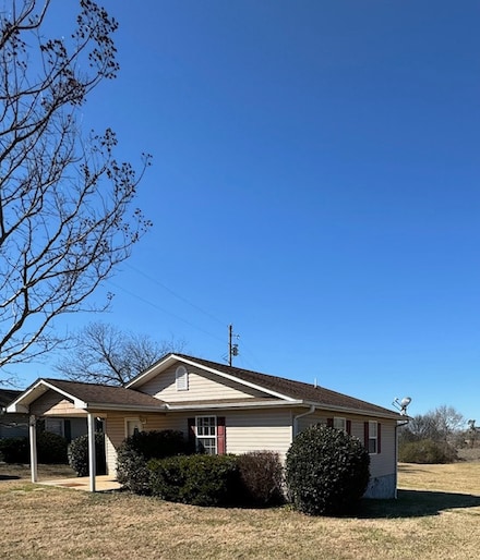 13048 S Radio Station Rd, Seneca, SC 29678