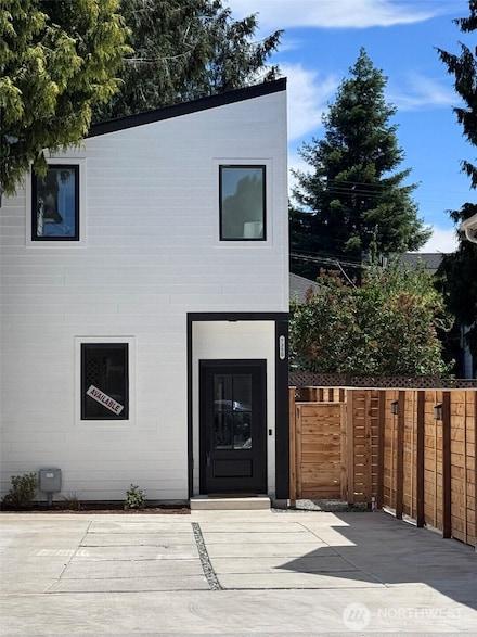 7350 21st Ave NW, Seattle, WA 98117