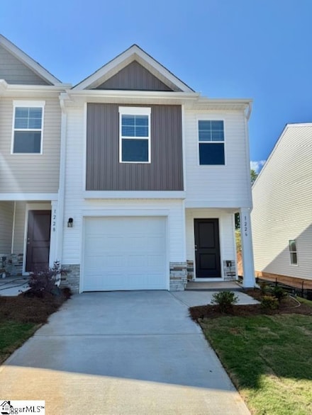 1226 Forestbrook Ln, Spartanburg, SC 29303