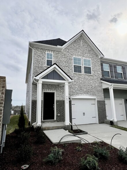 5071 Dayflower Dr, Hermitage, TN 37076