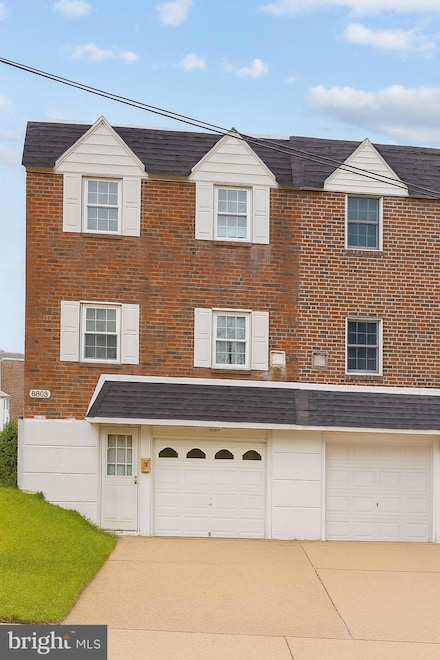 8803 Manchester St, Philadelphia, PA 19152