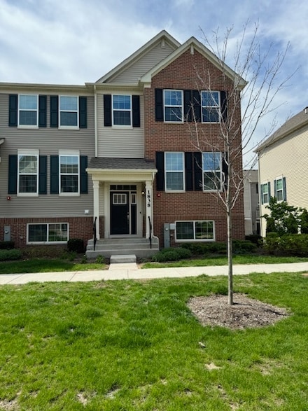1838 Kraft Ave, Batavia, IL 60510