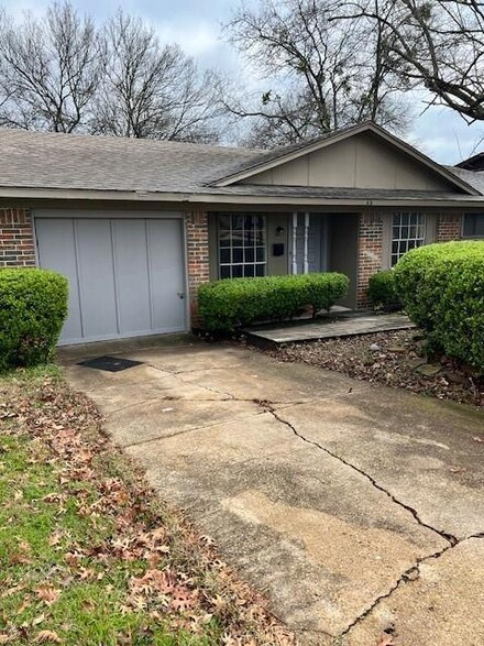 414 Oriole Blvd, Duncanville, TX 75116