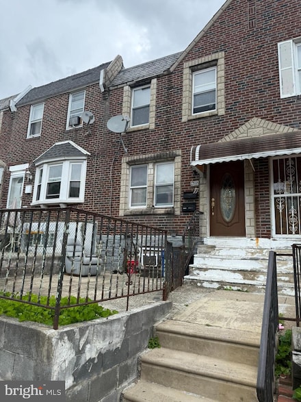 4655 Shelbourne St, Philadelphia, PA 19124