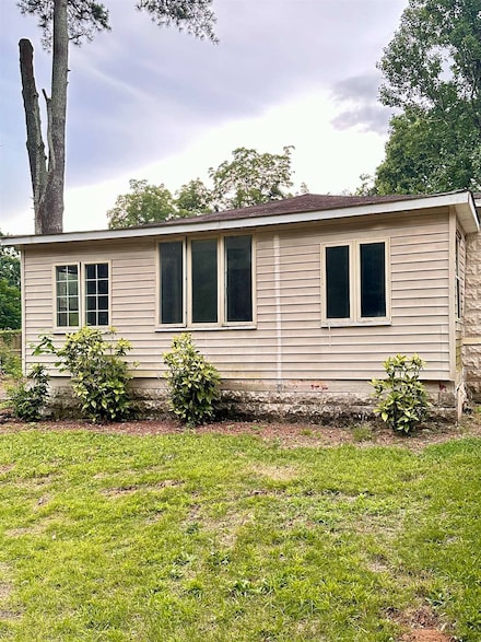 917 Dixie Ave, Florence, AL 35630