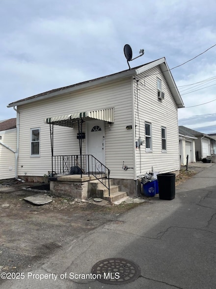326 Neptune Place, Scranton, PA 18505