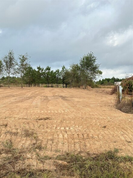 1195 Road 5705, Cleveland, TX 77327