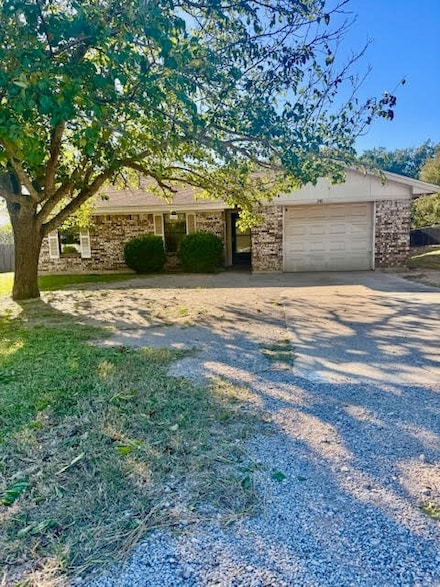 248 Gordon Dr, Azle, TX 76020