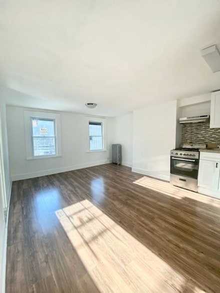 325A Lewis Ave Unit Top Floor, Brooklyn, NY 11221