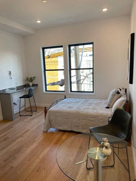 52 N Washington St Unit 302, Boston, MA 02114