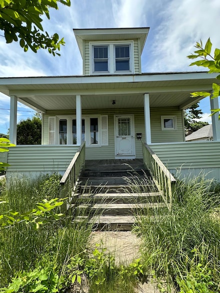 567 Sawyer St, South Portland, ME 04106