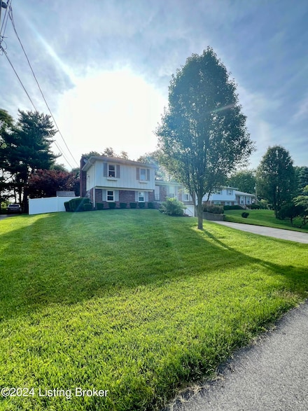 3109 Carriage Hill Dr, Louisville, KY 40241