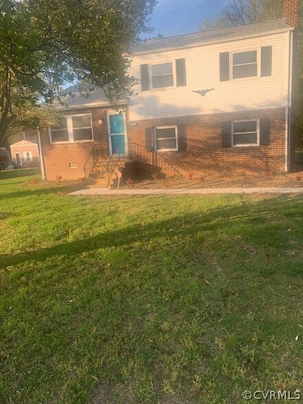 1404 Midage Ln, Sandston, VA 23150