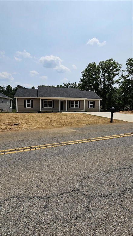 808 Harrison Ave, Salem, VA 24153
