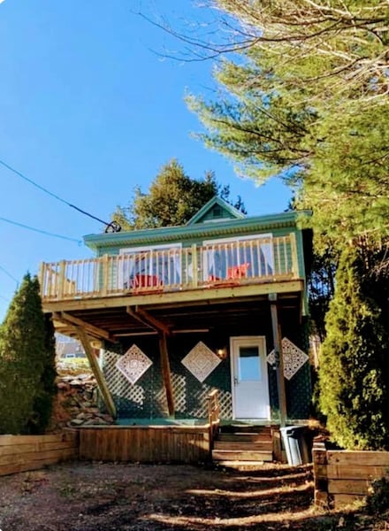 37 Bond St, Bangor, ME 04401