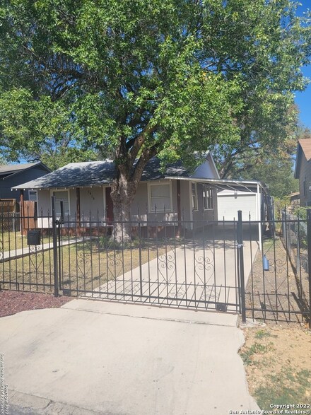 1415 Hermine Blvd, San Antonio, TX 78201