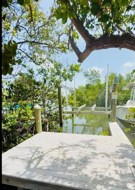 8301 Marina Dr Unit 10, Holmes Beach, FL 34217