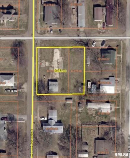 310 S Lee Evans Dr, Hull, IL 62343