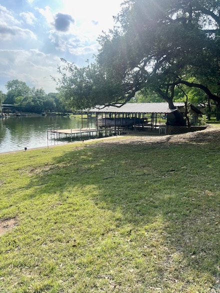 1705 Glencove Dr, Kingsland, TX 78639