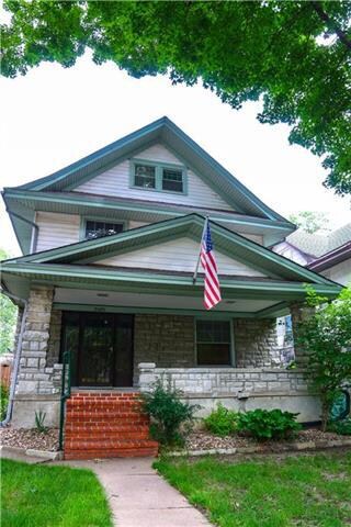 2925 Charlotte St, Kansas City, MO 64109