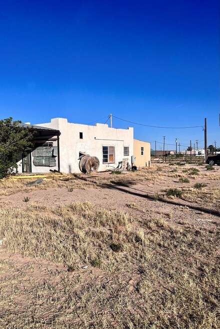 109 Concho St, Barstow, TX 79719