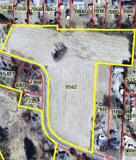 000 Caudle Dr, Mount Airy, NC 27030