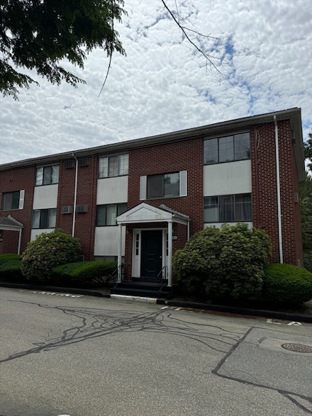 30 Colonial Dr Unit 6B, Andover, MA 01810