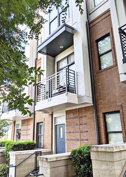 946 E 8th St Unit 121, Charlotte, NC 28204