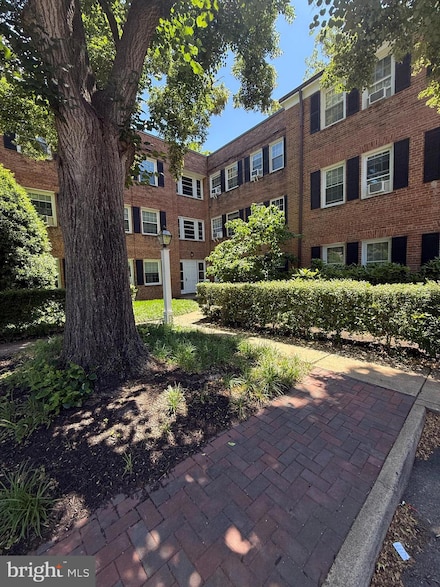 5104 Columbia Pike Unit 6, Arlington, VA 22204