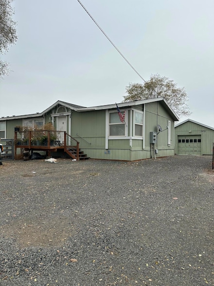 397 SE 6th St, Madras, OR 97741