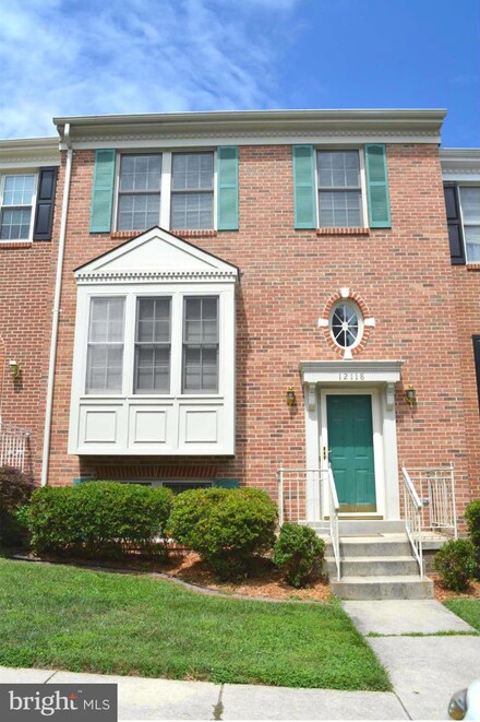 12118 Derriford Ct, Woodbridge, VA 22192