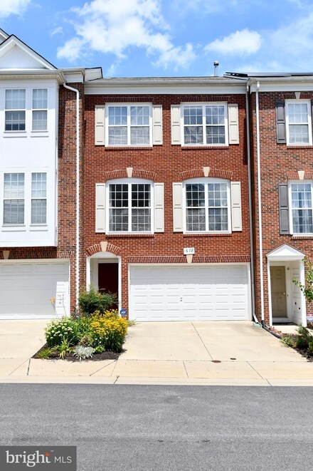 1678 White Oak Vista Dr, Silver Spring, MD 20904