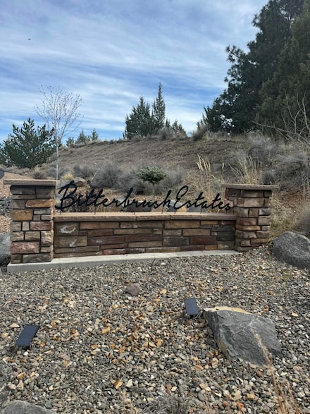 3700 NE Hilltop Ln, Madras, OR 97741