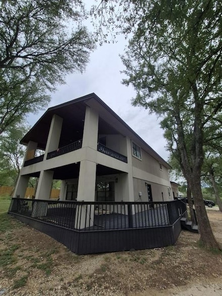 126 Deer Run Dr, Cedar Creek, TX 78612