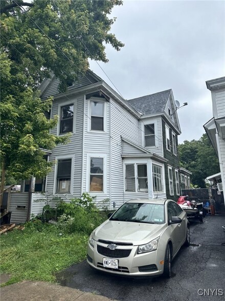510 Wolf St, Syracuse, NY 13208