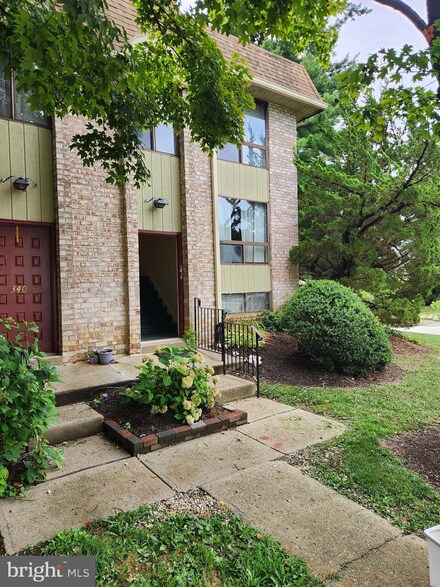 342 Saybrook Ln, Wallingford, PA 19086