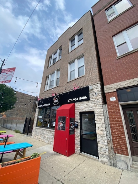 949 N Western Ave Unit 2R, Chicago, IL 60622