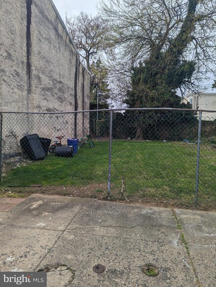 6724 Bass St, Philadelphia, PA 19119