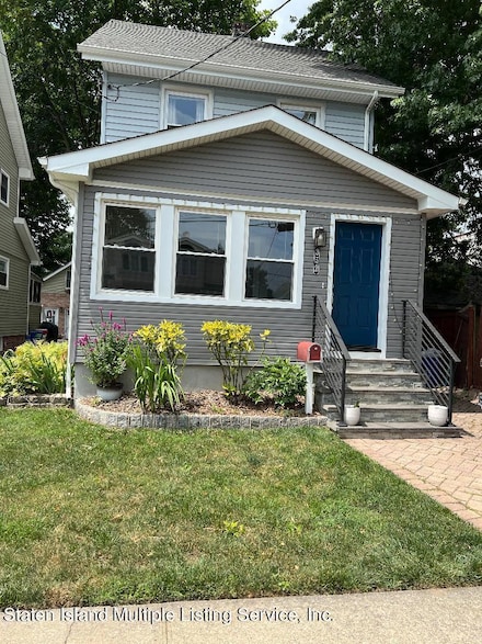 352 Sheffield St, Staten Island, NY 10310