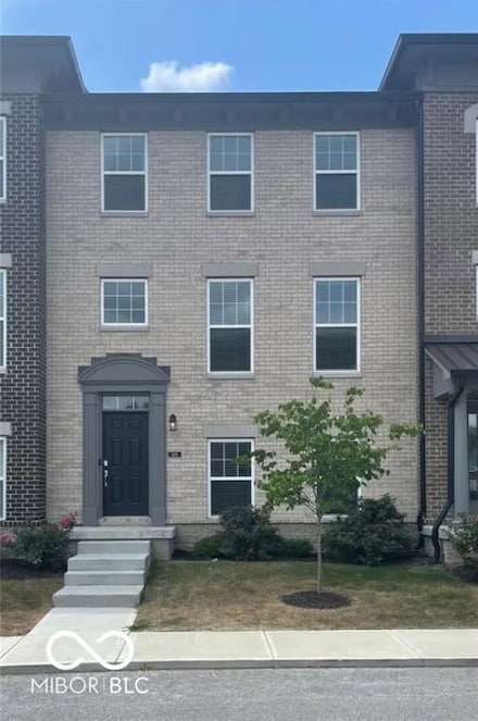 305 Fairfax Way, Zionsville, IN 46077