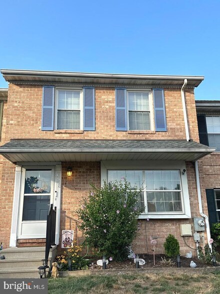 328 Lexington Rd, Schwenksville, PA 19473