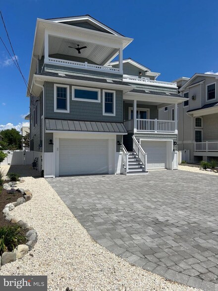 13 W 24th St, Barnegat Light, NJ 08006