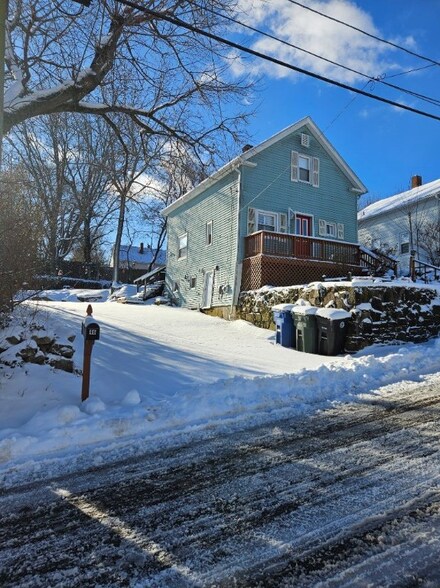 46 Willow St, Coventry, RI 02816
