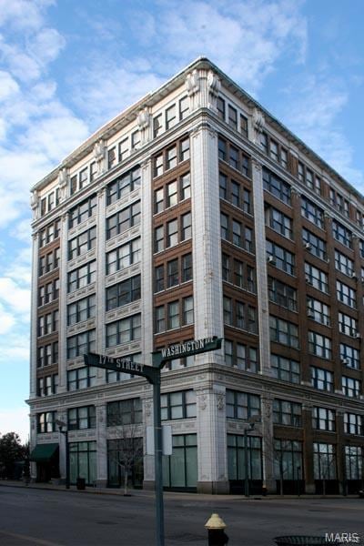 1709 Washington Ave Unit 703, Saint Louis, MO 63103
