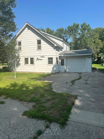 402 5th Ave, Mountain Lake, MN 56159